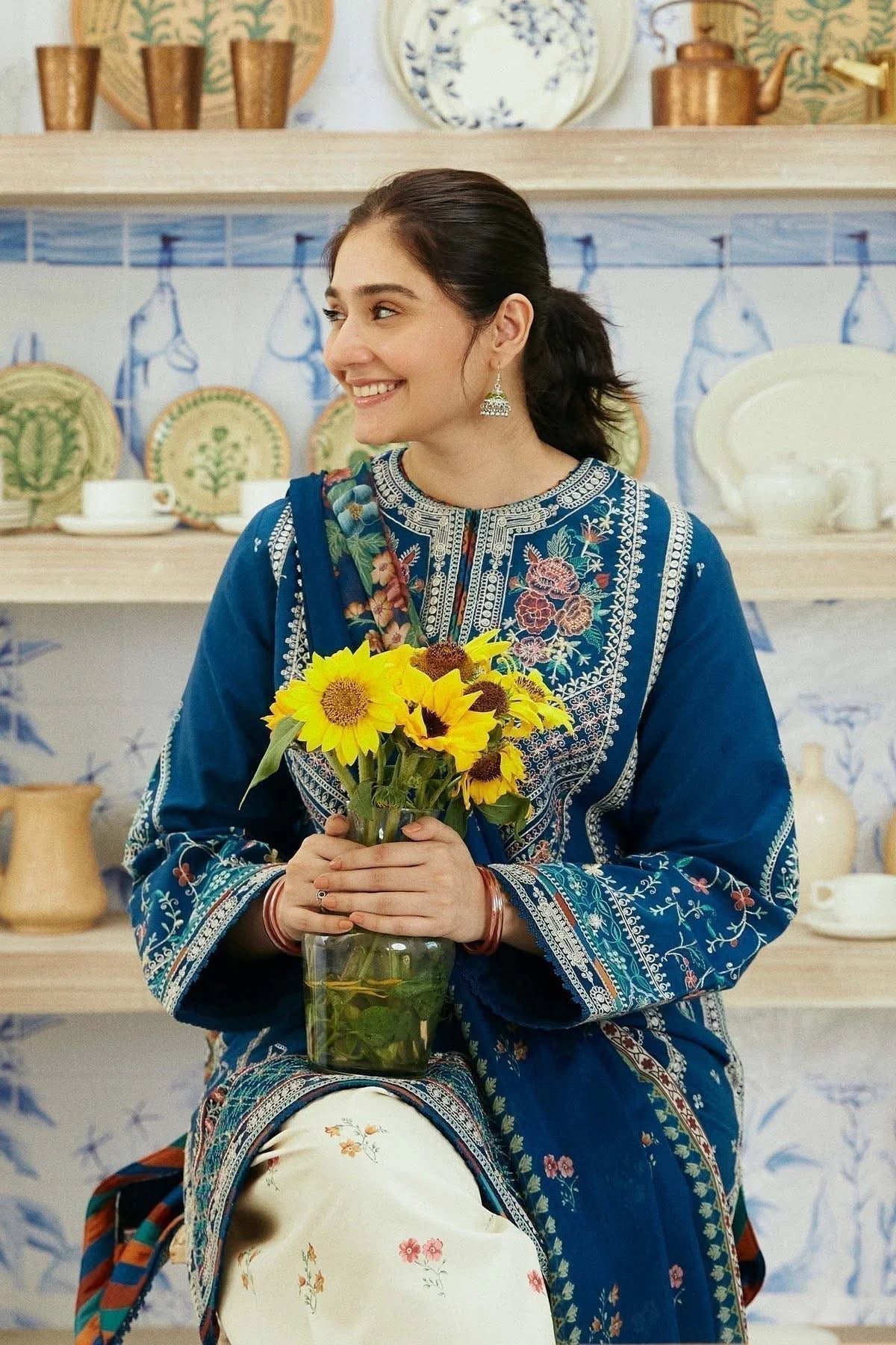 Sajjal Embroidered 3pcs