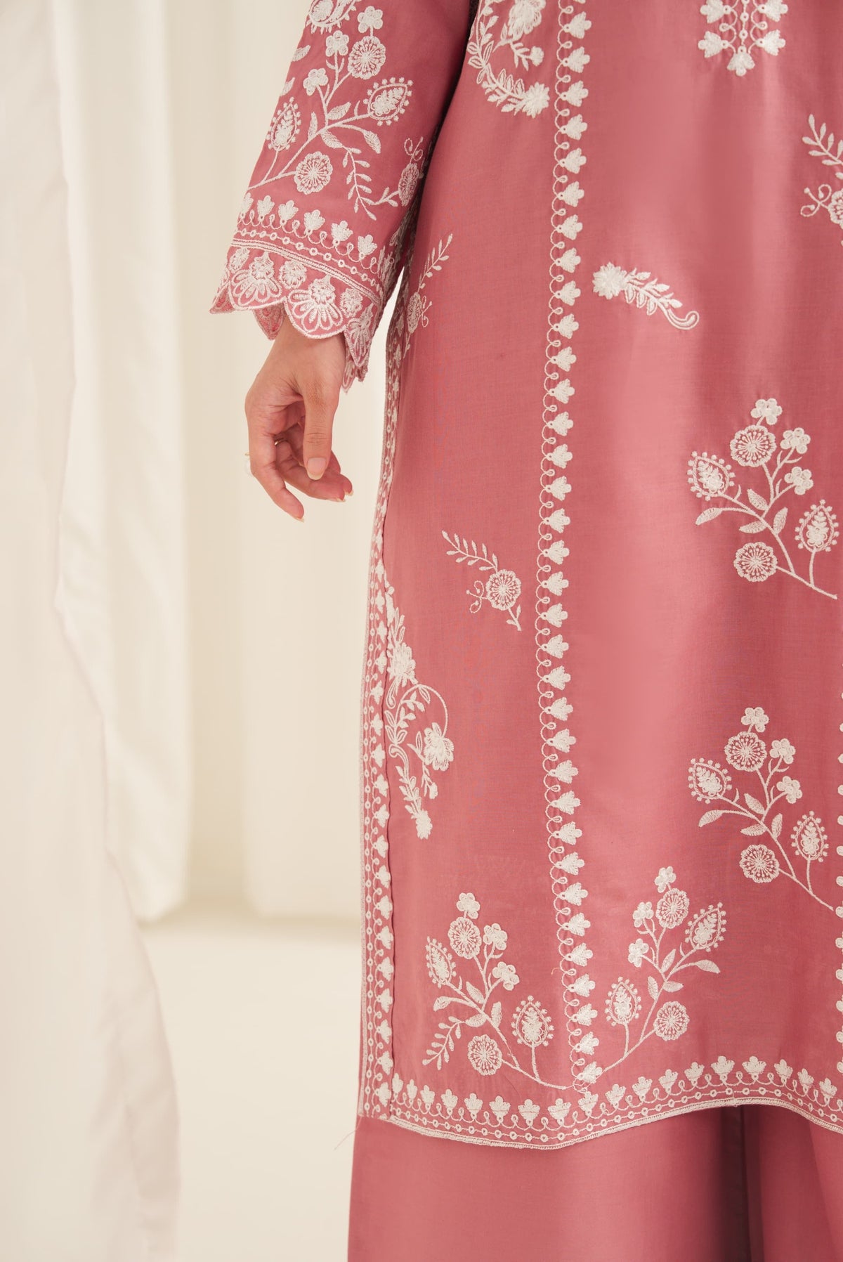 Pinki Embroidered 3pcs