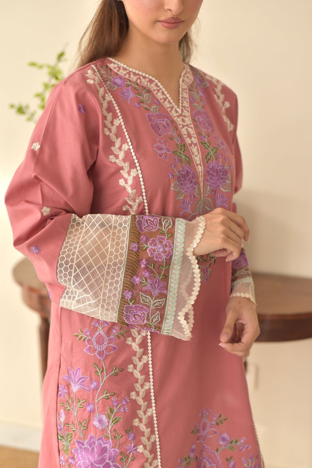 Pink Valentina embroidered 3pcs