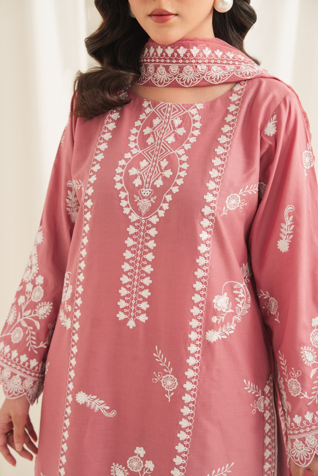 Pinki Embroidered 3pcs