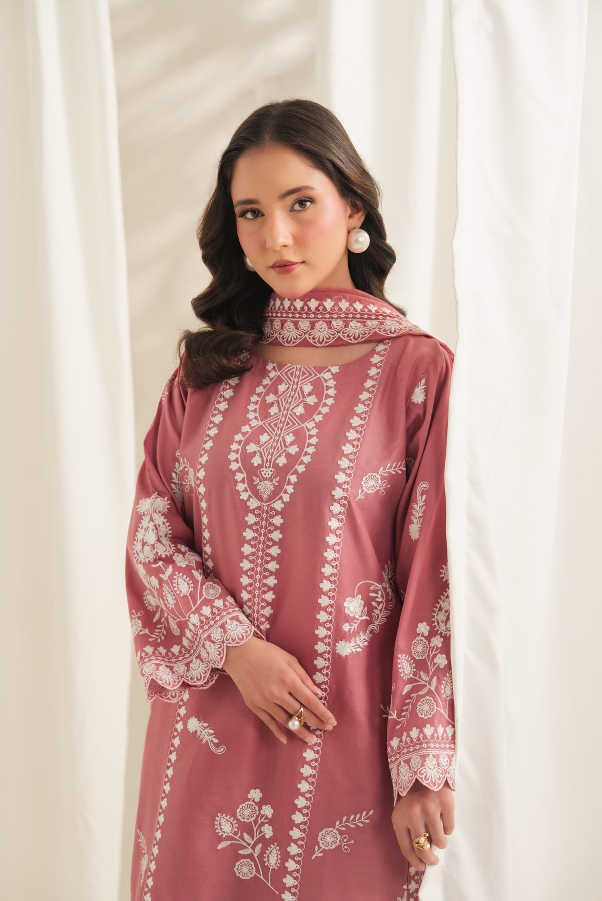 Pinki Embroidered 3pcs