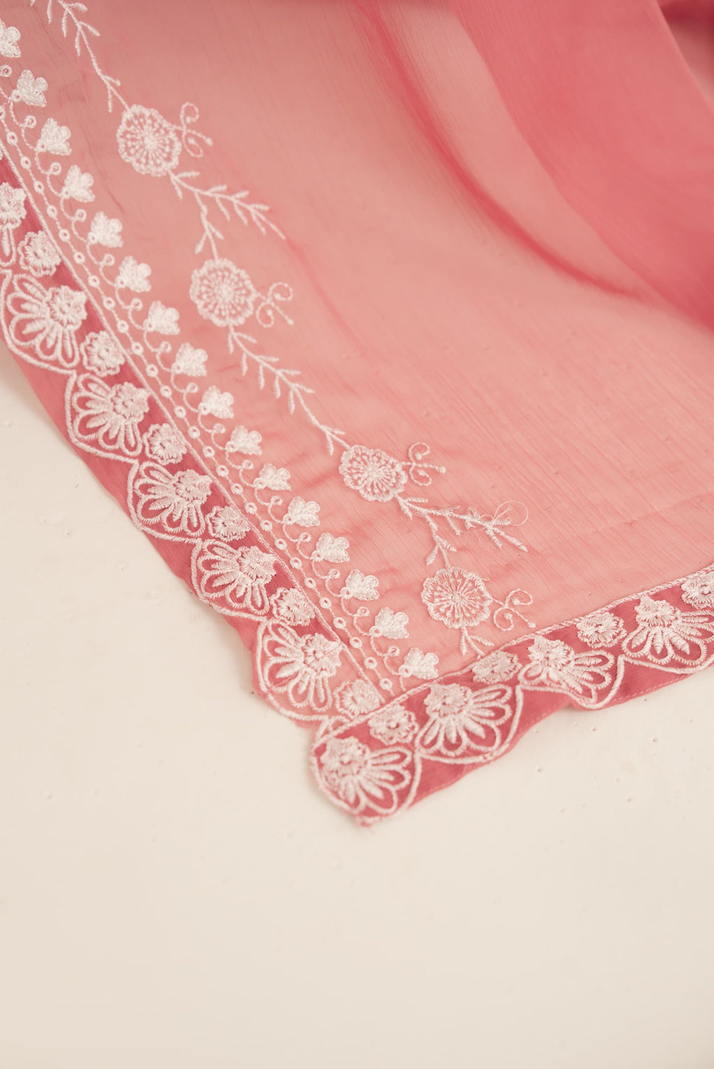Pinki Embroidered 3pcs