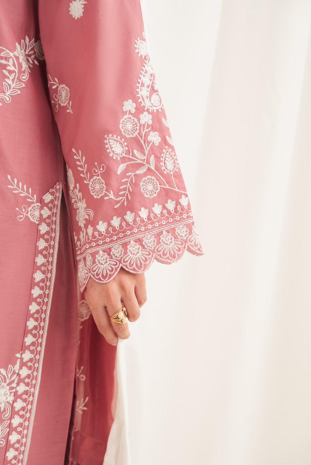 Pinki Embroidered 3pcs