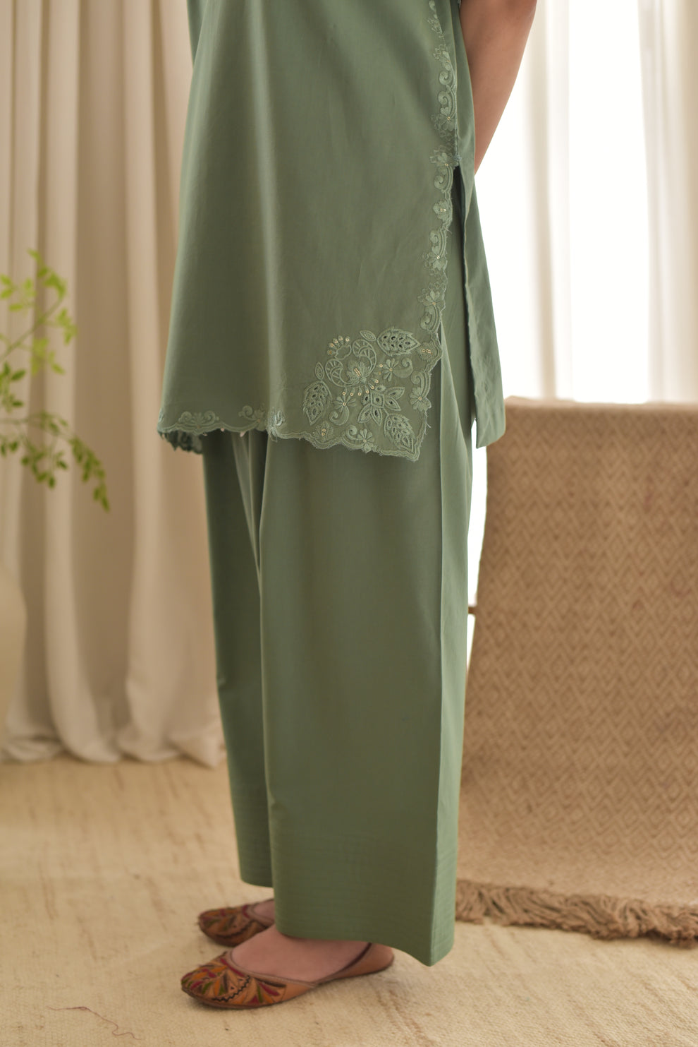 Pista Zola Embroidered 3pc